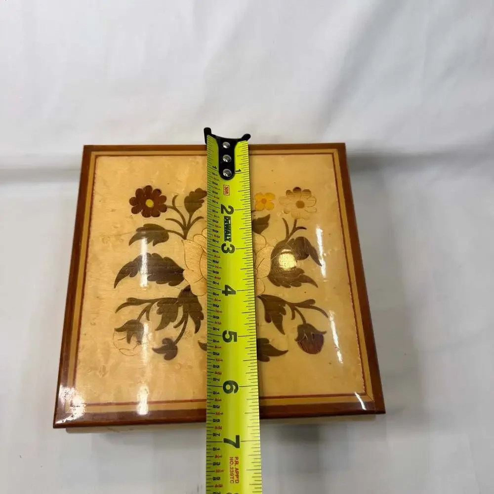 Vintage Sorrento Italian Inlaid Wood Floral Jewelry Trinket Box